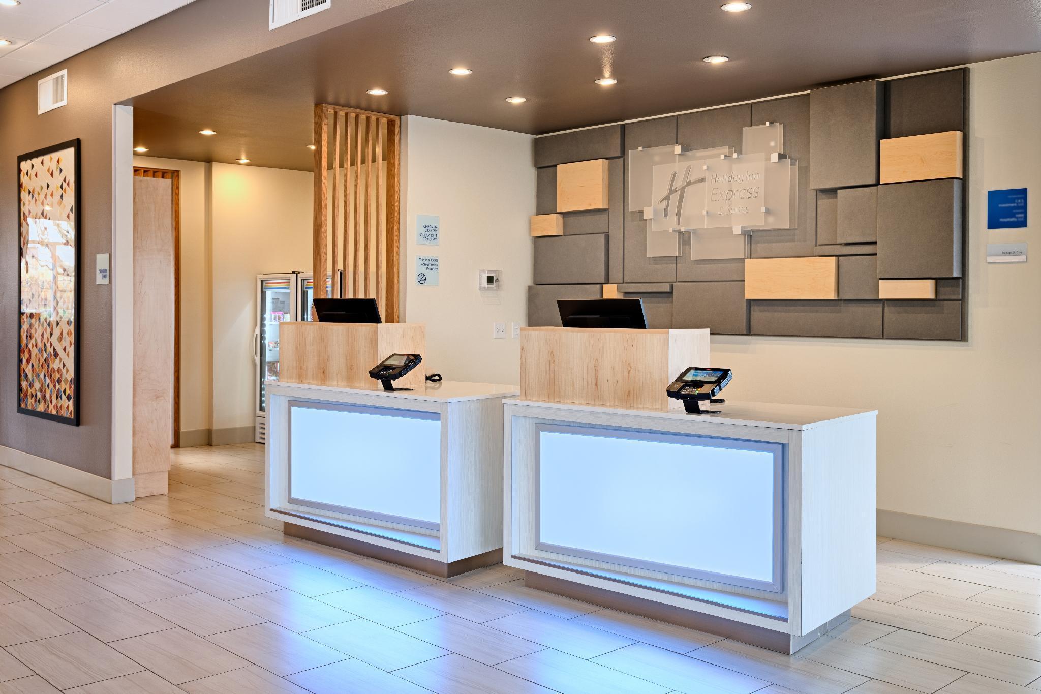 Holiday Inn Express & Suites Salem North - Keizer By Ihg Exterior foto
